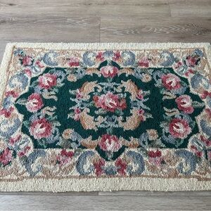 New Vintage 100% Wool Hand Knitted Floral Rug